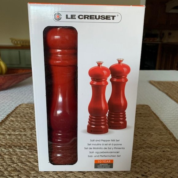 Le Creuset Other - Le Creuset Cerise Salt & Pepper Mill Set~NIB!